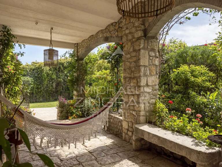 Villa La Colle-sur-Loup - 6 bedrooms - 592m²