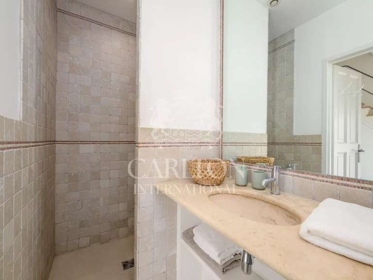 Villa La Colle-sur-Loup - 5 bedrooms - 350m²