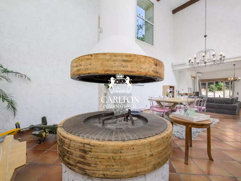 Villa La Colle-sur-Loup - 6 chambres - 235m²