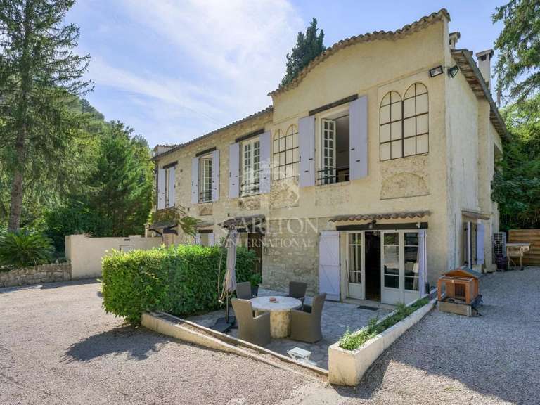 Villa La Colle-sur-Loup - 6 bedrooms - 235m²