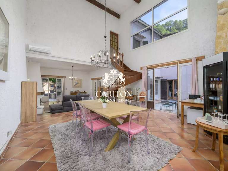 Villa La Colle-sur-Loup - 6 chambres - 235m²
