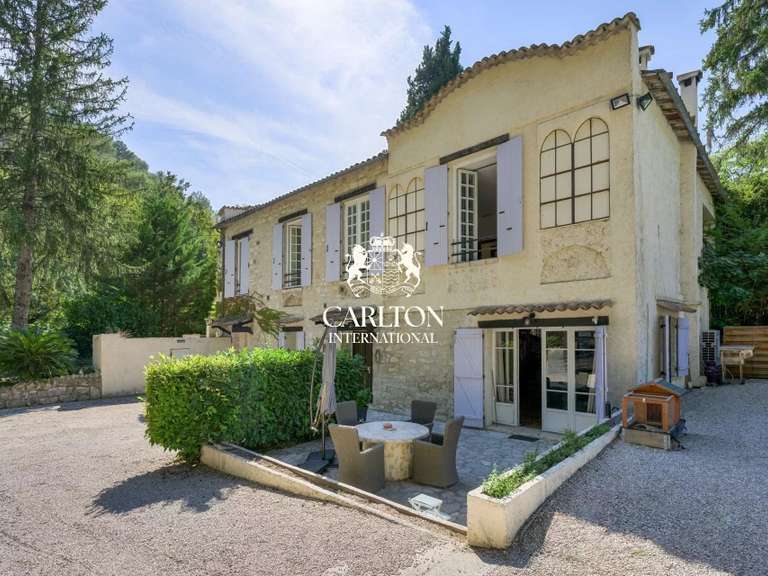Villa La Colle-sur-Loup - 6 chambres - 235m²