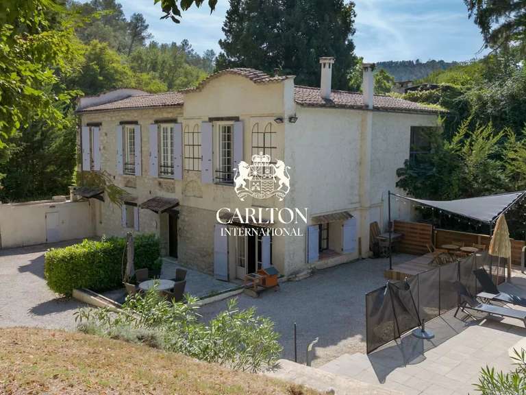 Villa La Colle-sur-Loup - 6 bedrooms - 235m²