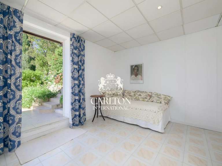 Villa La Colle-sur-Loup - 6 bedrooms - 300m²