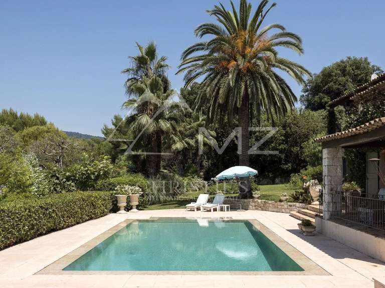 Villa La Colle-sur-Loup - 5 chambres - 286m²