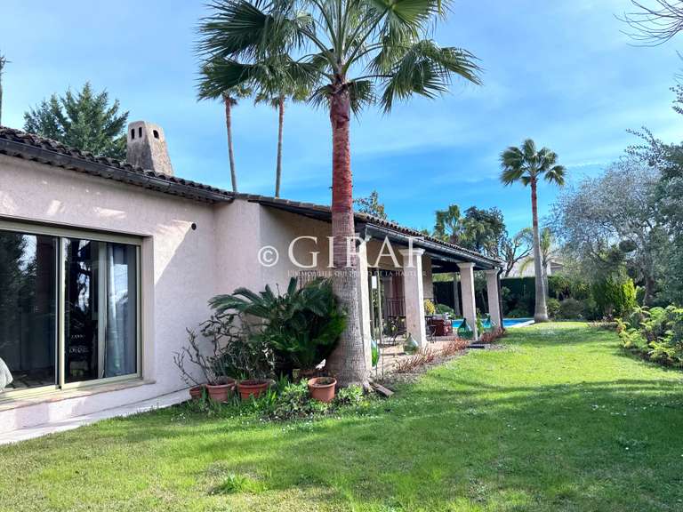 Villa La Colle-sur-Loup - 5 chambres - 276m²