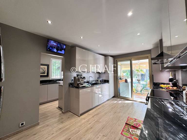 Villa La Colle-sur-Loup - 5 chambres - 276m²