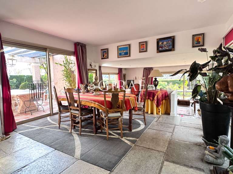 Villa La Colle-sur-Loup - 5 chambres - 276m²