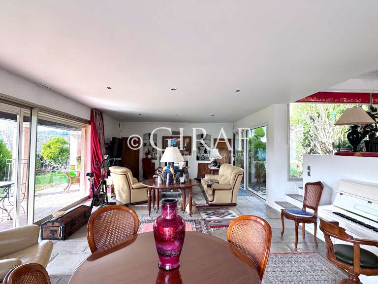 Villa La Colle-sur-Loup - 5 chambres - 276m²