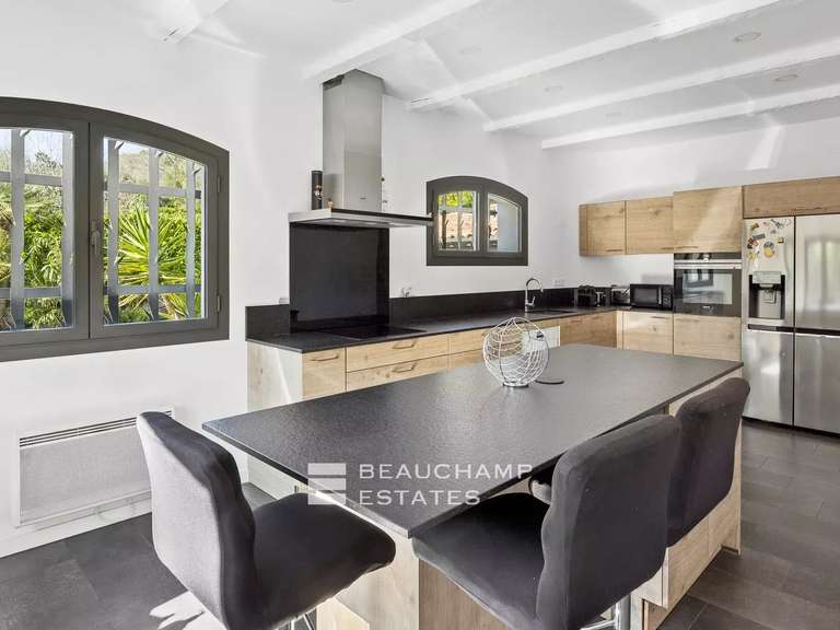 Villa La Colle-sur-Loup - 4 bedrooms - 274m²