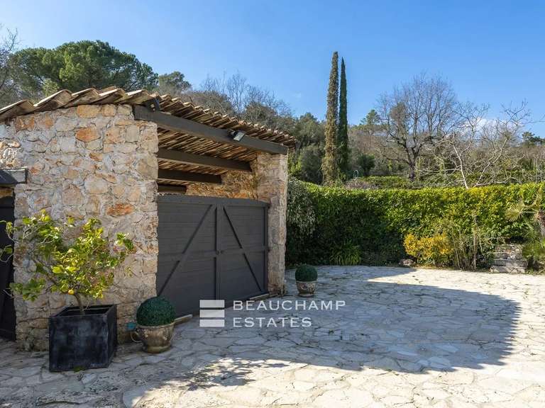 Villa La Colle-sur-Loup - 4 bedrooms - 274m²
