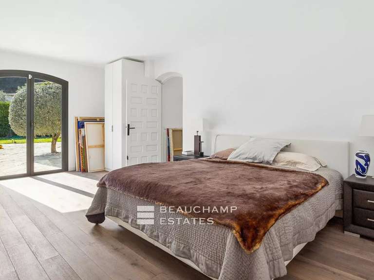 Villa La Colle-sur-Loup - 4 bedrooms - 274m²