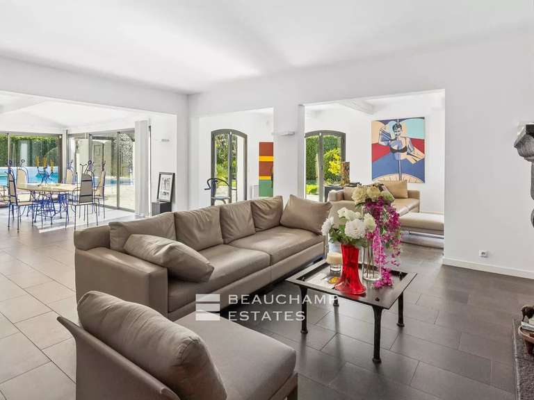 Villa La Colle-sur-Loup - 4 bedrooms - 274m²