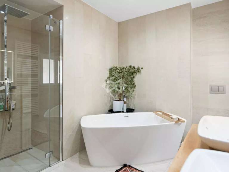 Villa La Colle-sur-Loup - 4 bedrooms - 170m²