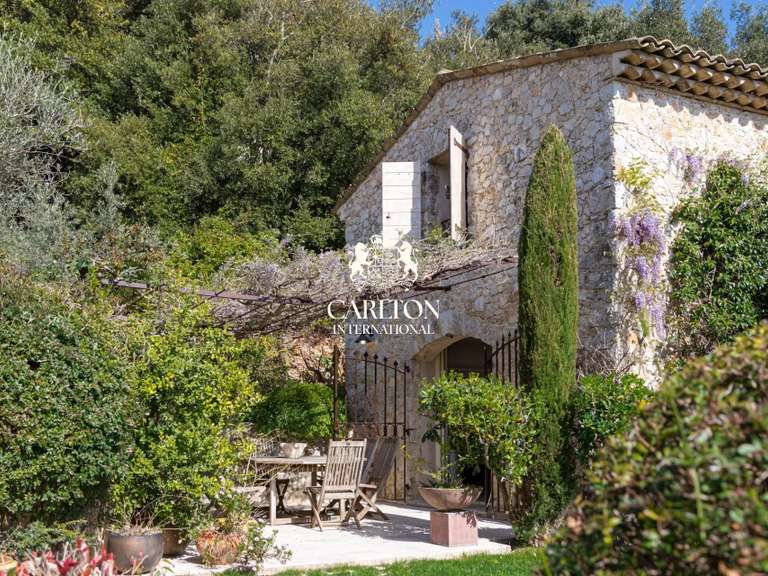Villa La Colle-sur-Loup - 6 chambres - 364m²
