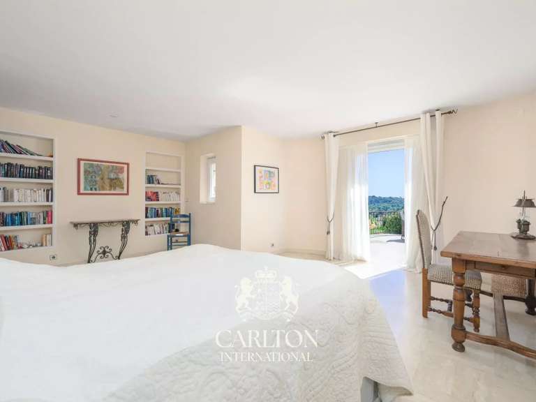 Villa La Colle-sur-Loup - 5 bedrooms - 328m²
