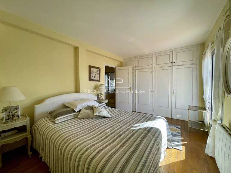 Villa La Colle-sur-Loup - 4 bedrooms - 250m²