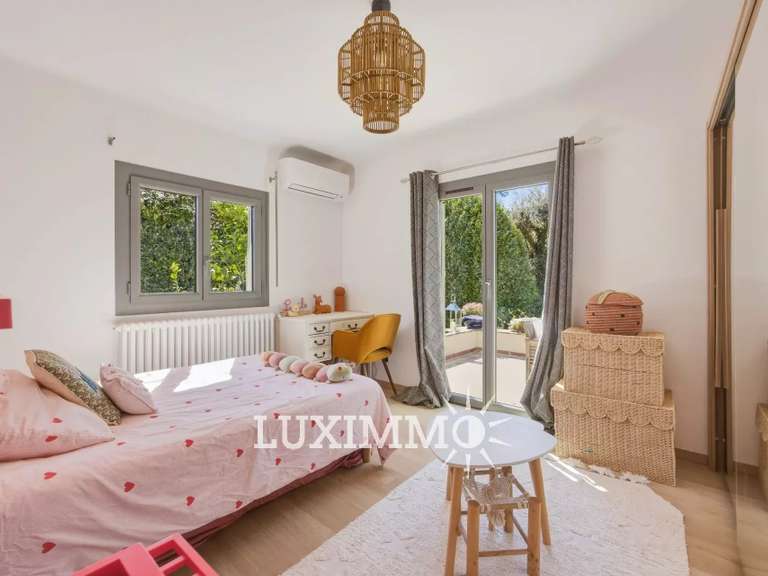 Villa La Colle-sur-Loup - 5 chambres - 239m²