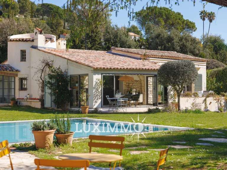 Villa La Colle-sur-Loup - 5 chambres - 239m²