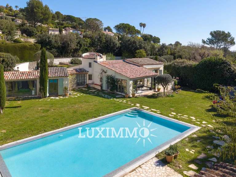 Villa La Colle-sur-Loup - 5 chambres - 239m²