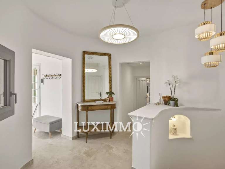 Villa La Colle-sur-Loup - 5 chambres - 239m²