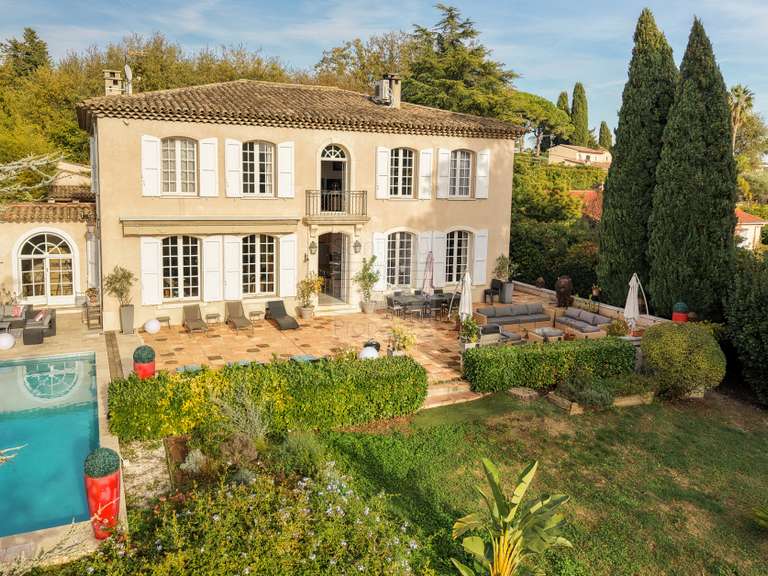 Villa La Colle-sur-Loup - 6 chambres - 280m²