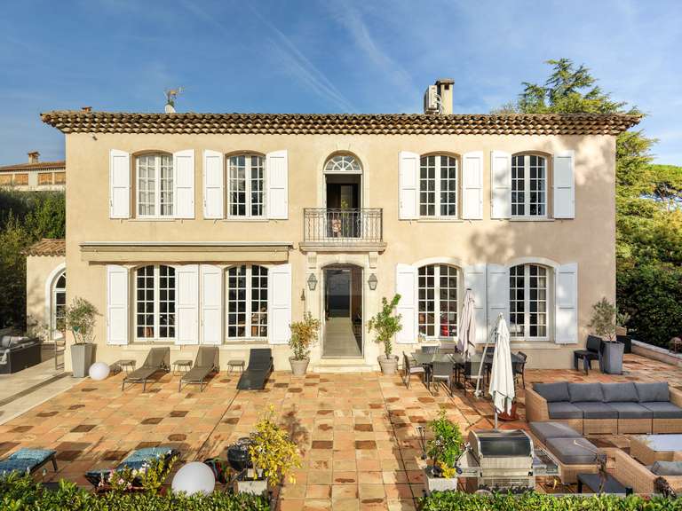 Villa La Colle-sur-Loup - 6 chambres - 280m²