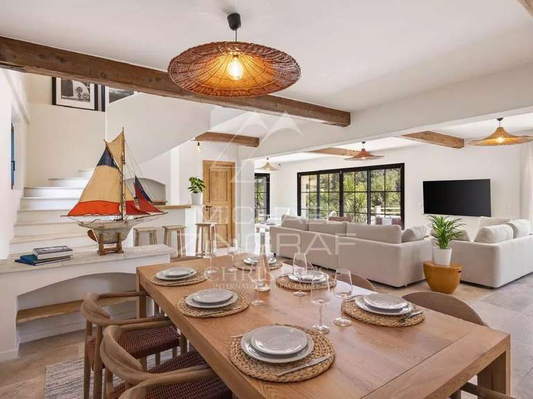 Villa La Colle-sur-Loup - 5 chambres - 205m²