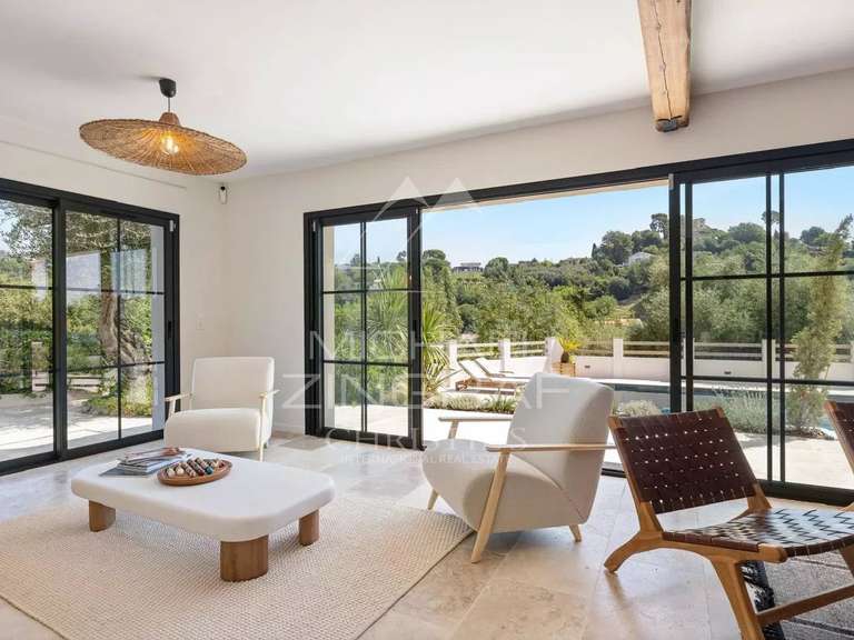 Villa La Colle-sur-Loup - 5 chambres - 205m²