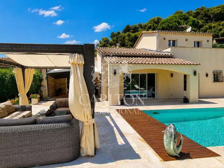 Villa La Colle-sur-Loup - 3 chambres - 217m²