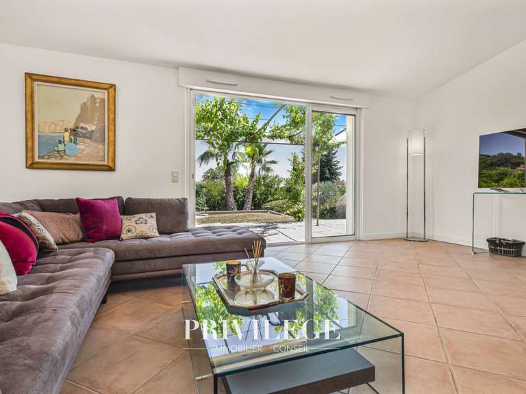 Villa La Colle-sur-Loup - 6 chambres - 200m²
