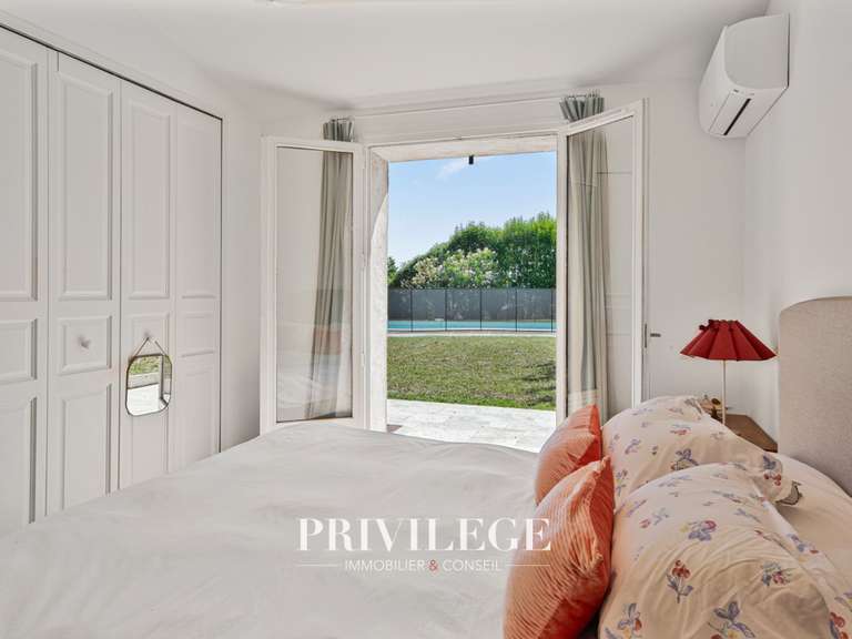 Villa La Colle-sur-Loup - 6 chambres - 200m²