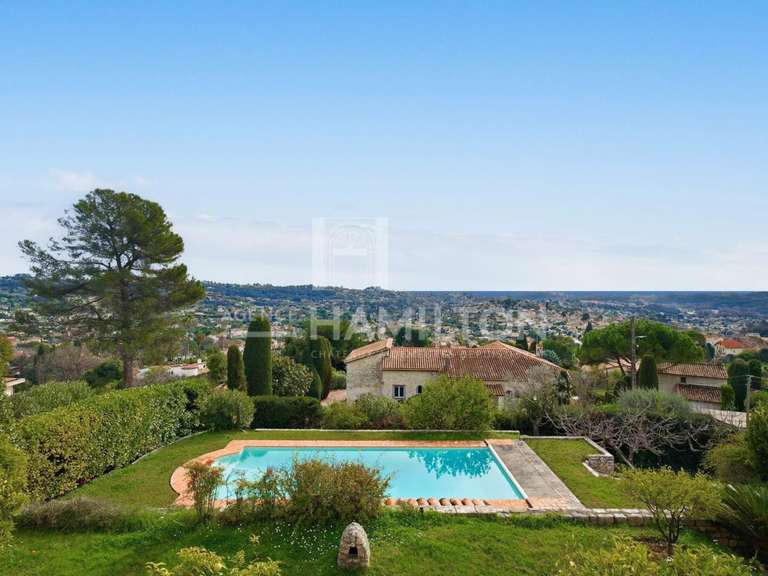 Villa La Colle-sur-Loup - 5 chambres - 200m²