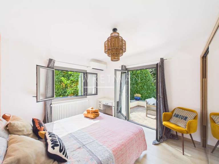 Villa La Colle-sur-Loup - 5 chambres - 190m²