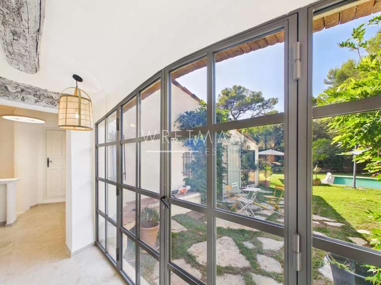 Villa La Colle-sur-Loup - 5 chambres - 190m²