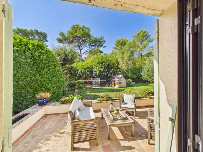 Villa La Colle-sur-Loup - 5 chambres - 190m²