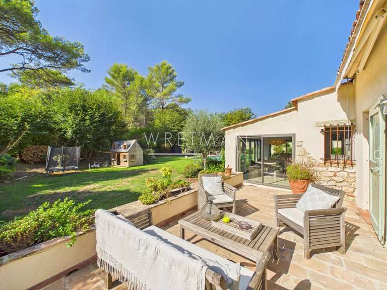 Villa La Colle-sur-Loup - 5 chambres - 190m²