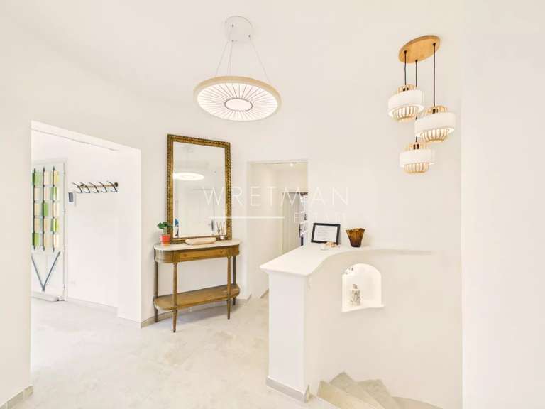 Villa La Colle-sur-Loup - 5 chambres - 190m²
