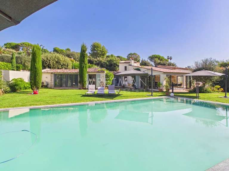 Villa La Colle-sur-Loup - 5 chambres - 190m²