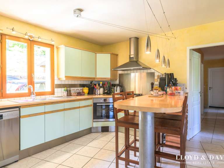 Maison La Combe-de-Lancey - 5 chambres - 170m²