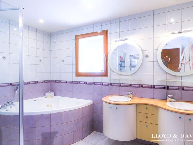 Maison La Combe-de-Lancey - 5 chambres - 170m²