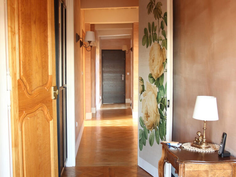 Maison La Côte-Saint-André - 439m²