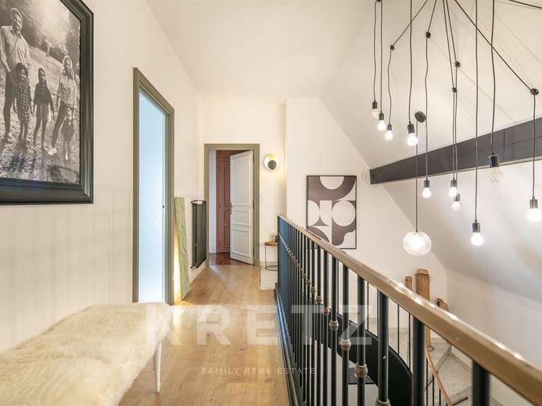 House La Côte-Saint-André - 6 bedrooms - 250m²