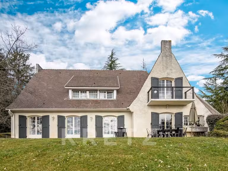 House La Côte-Saint-André - 6 bedrooms - 250m²