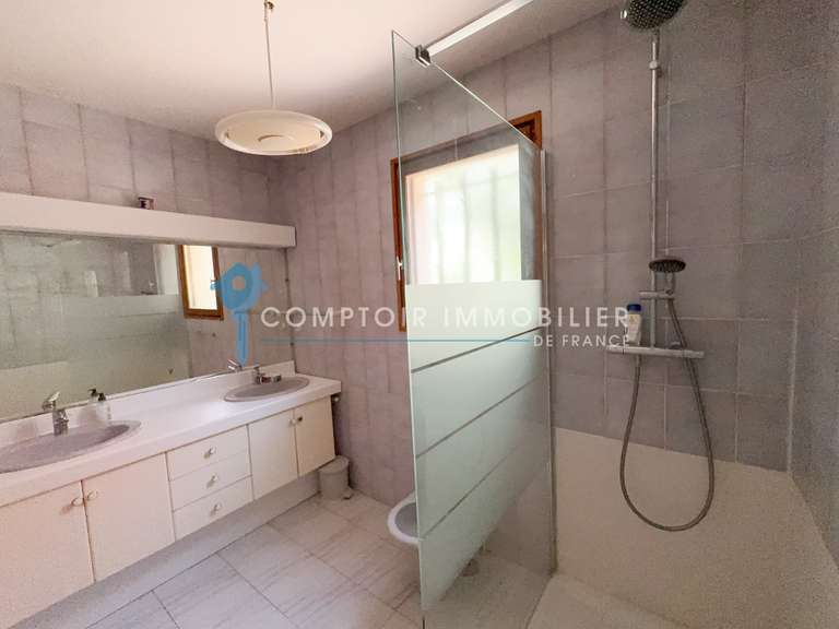 Maison La couronne-carro - 4 chambres - 150m²