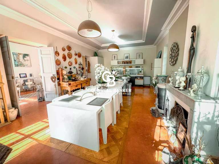 Appartement La Crau - 4 chambres - 253m²