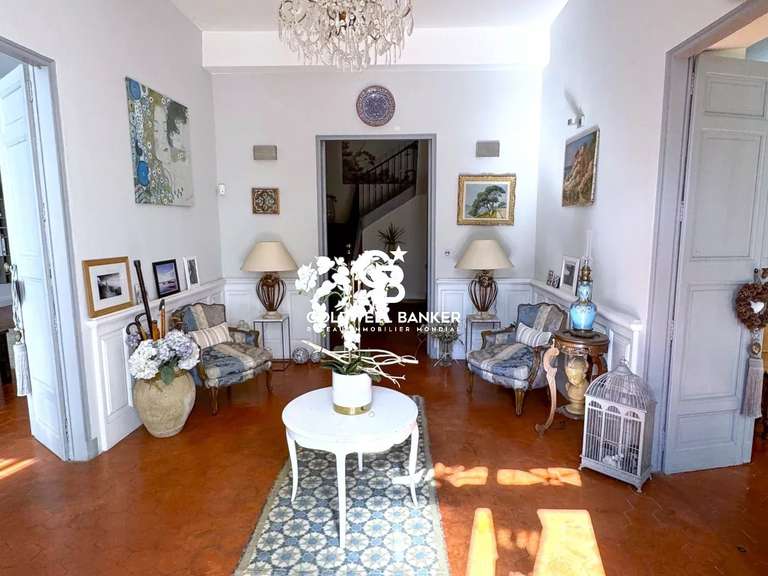 Appartement La Crau - 4 chambres - 330m²