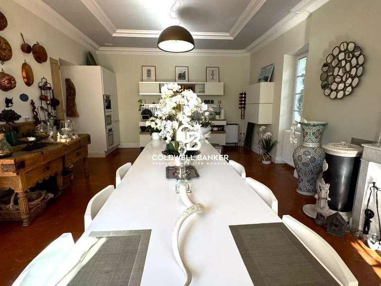 Appartement La Crau - 4 chambres - 330m²