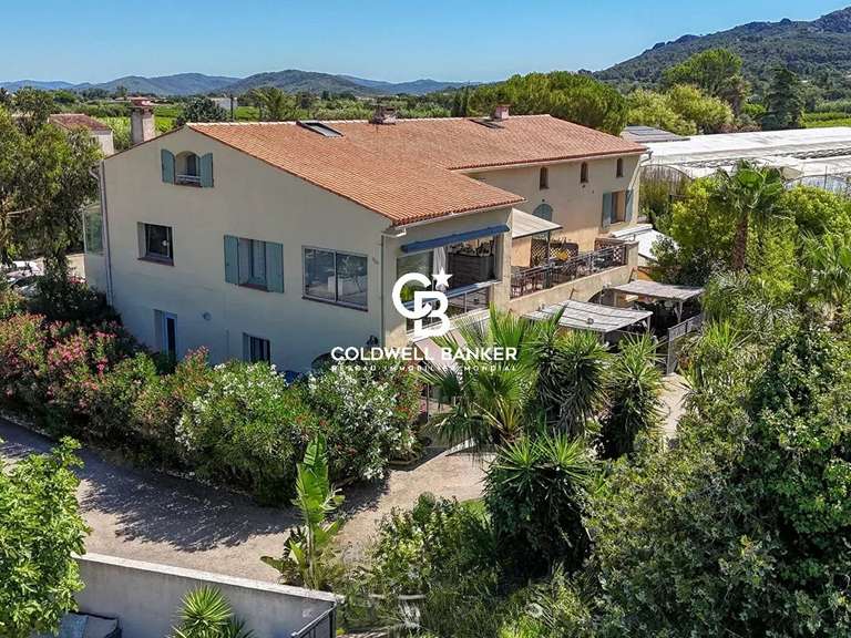 House La Crau - 14 bedrooms - 651m²