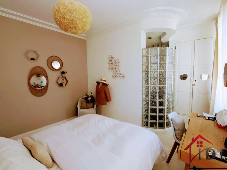 Maison La Crau - 10 chambres - 360m²